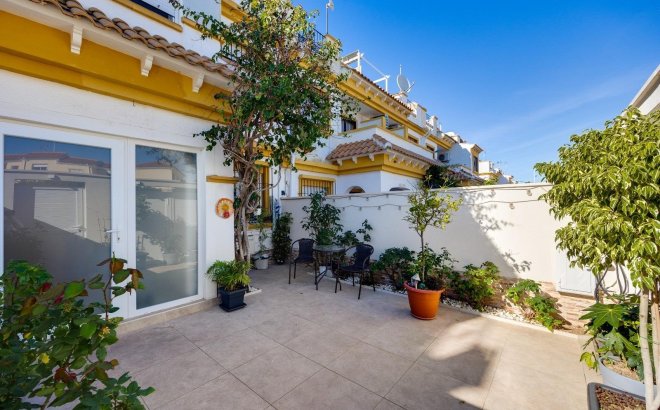 Resale - Town House -
Torrevieja - Aguas Nuevas