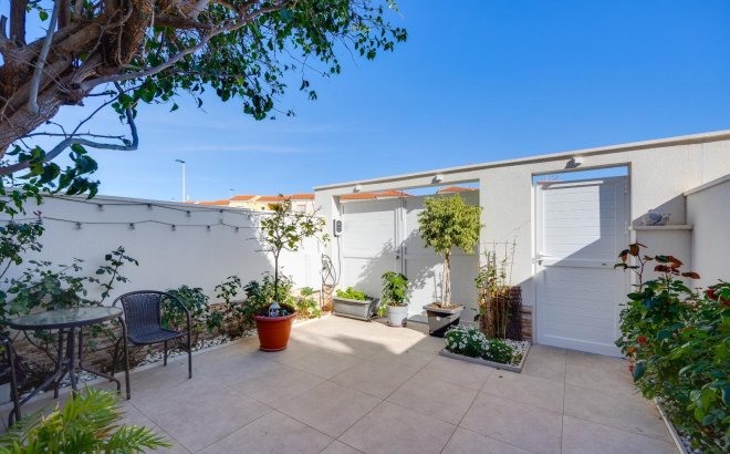 Resale - Town House -
Torrevieja - Aguas Nuevas