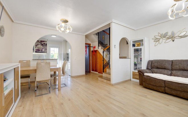 Resale - Town House -
Torrevieja - Aguas Nuevas