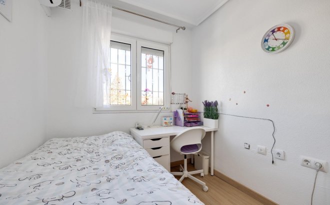 Resale - Town House -
Torrevieja - Aguas Nuevas