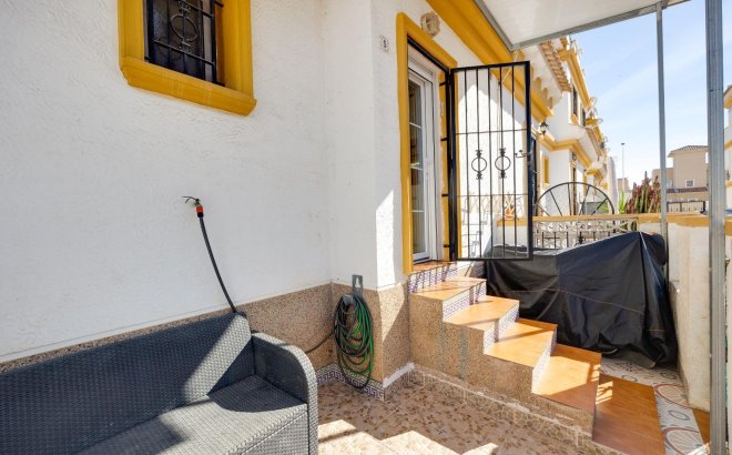 Resale - Town House -
Torrevieja - Aguas Nuevas