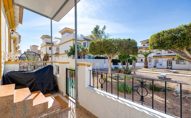 Resale - Town House -
Torrevieja - Aguas Nuevas