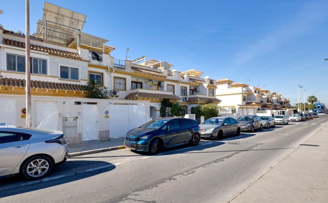 Resale - Town House -
Torrevieja - Aguas Nuevas
