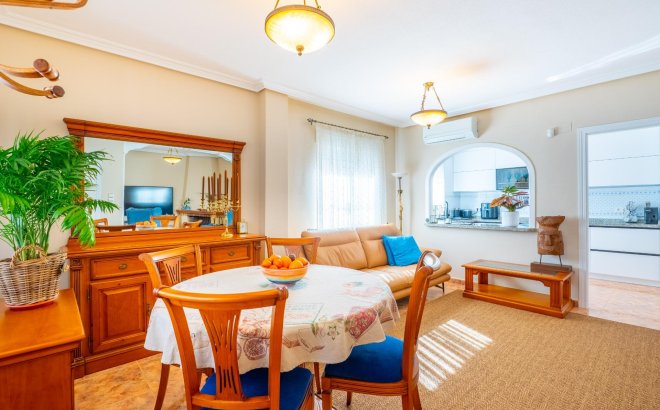 Resale - Dúplex -
Orihuela Costa - La Regia