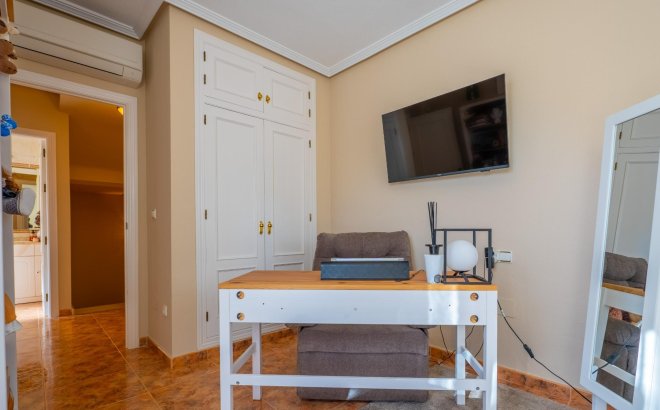 Resale - Dúplex -
Orihuela Costa - La Regia