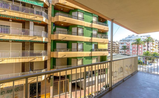 Resale - Apartment -
Torrevieja - Playa del Cura