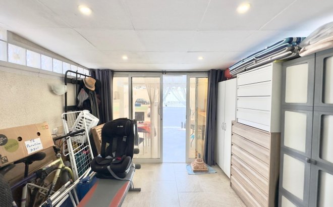 Resale - Town House -
Torrevieja - La Siesta - El Salado - Torreta