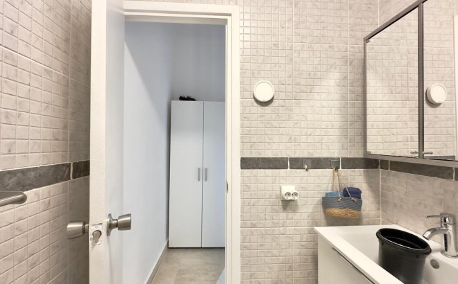 Resale - Town House -
Torrevieja - La Siesta - El Salado - Torreta