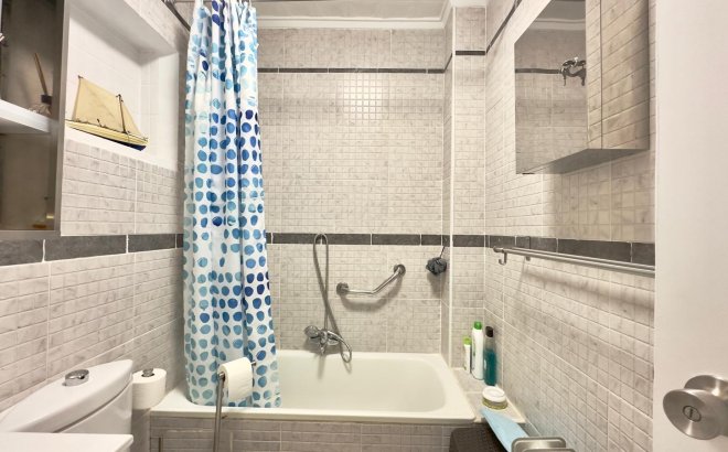 Resale - Town House -
Torrevieja - La Siesta - El Salado - Torreta