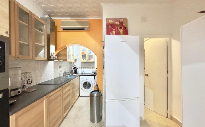 Resale - Town House -
Torrevieja - La Siesta - El Salado - Torreta