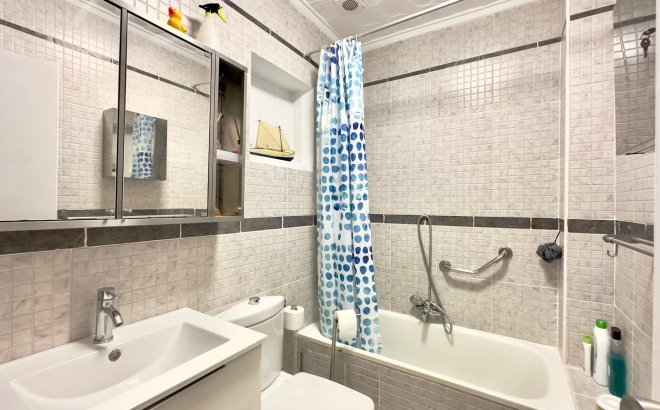 Resale - Town House -
Torrevieja - La Siesta - El Salado - Torreta