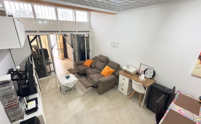 Resale - Town House -
Torrevieja - La Siesta - El Salado - Torreta