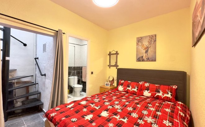 Resale - Town House -
Torrevieja - La Siesta - El Salado - Torreta