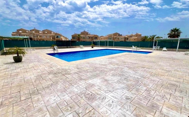 Resale - Town House -
Torrevieja - La Siesta - El Salado - Torreta