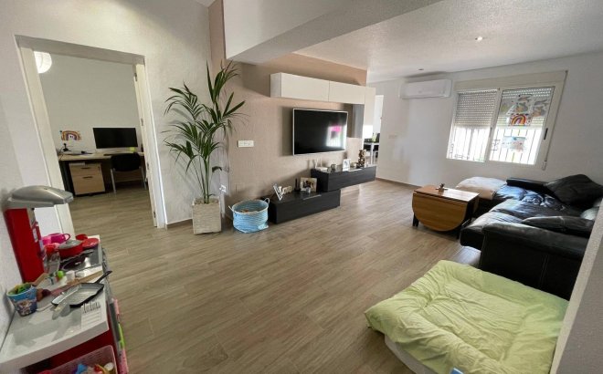 Resale - Town House -
Pilar de la Horadada - Zona Pueblo