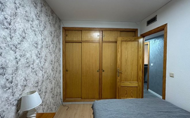 Resale - Apartment -
Torrevieja - Centro