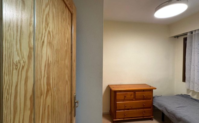 Resale - Apartment -
Torrevieja - Centro