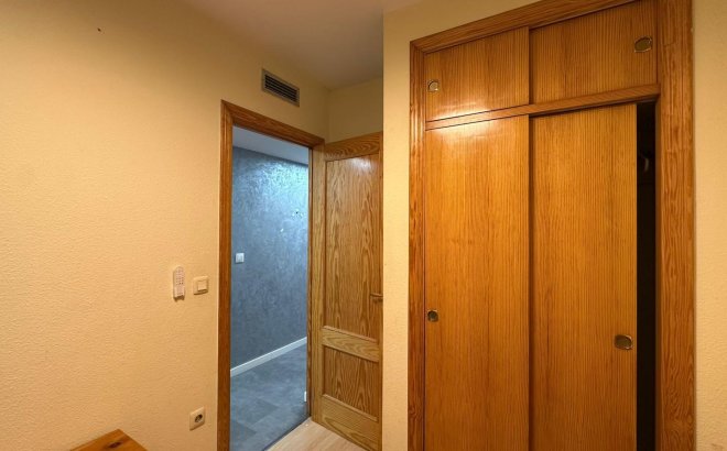 Resale - Apartment -
Torrevieja - Centro