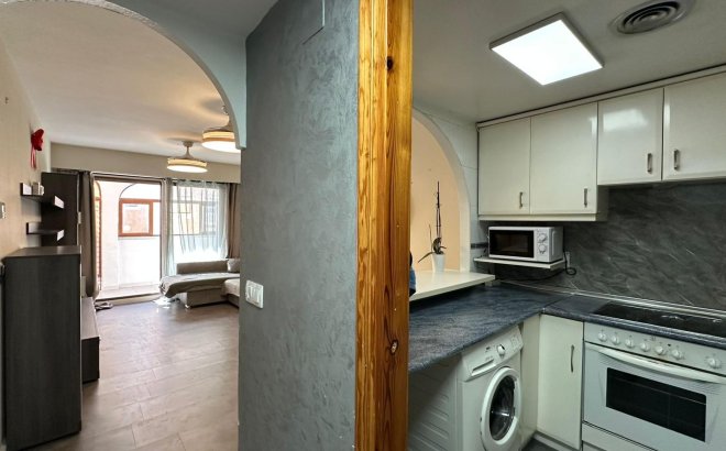 Resale - Apartment -
Torrevieja - Centro