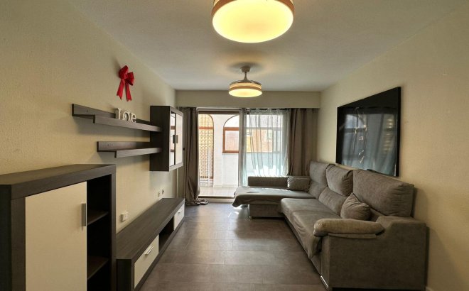 Resale - Apartment -
Torrevieja - Centro