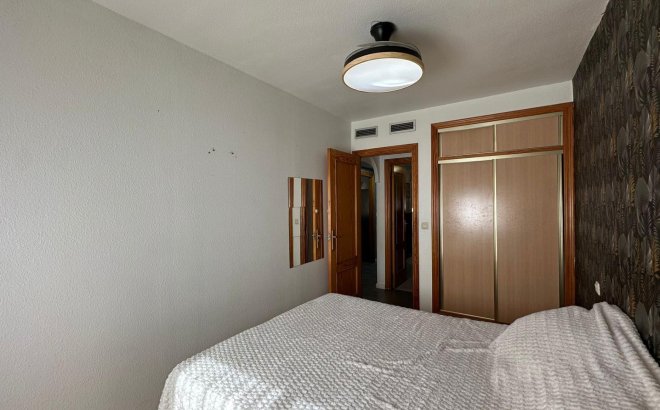 Resale - Apartment -
Torrevieja - Centro