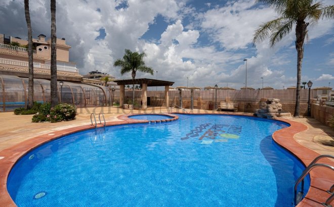 Resale - Town House -
Orihuela Costa - Los Dolses