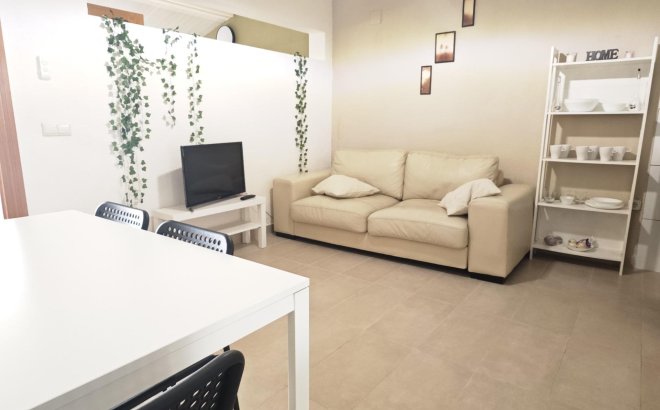 Resale - Bungalow -
Torrevieja - Playa del Cura