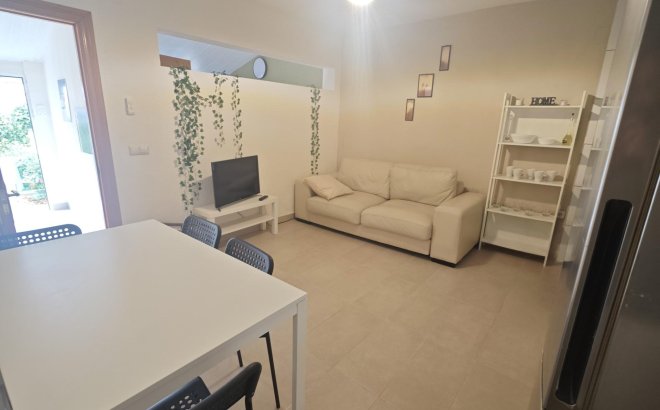 Resale - Bungalow -
Torrevieja - Playa del Cura