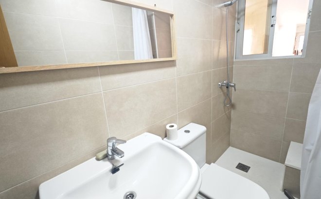 Resale - Bungalow -
Torrevieja - Playa del Cura