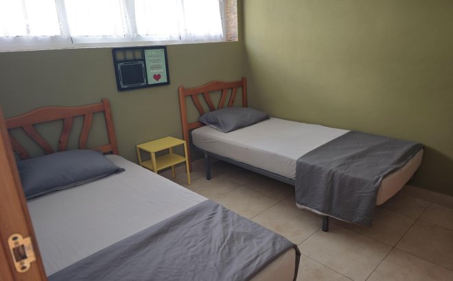 Resale - Bungalow -
Torrevieja - Playa del Cura