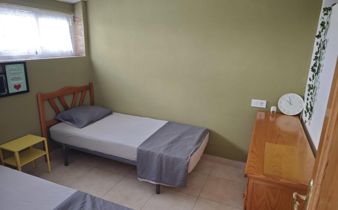 Resale - Bungalow -
Torrevieja - Playa del Cura