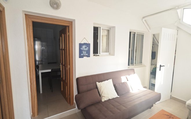 Resale - Bungalow -
Torrevieja - Playa del Cura