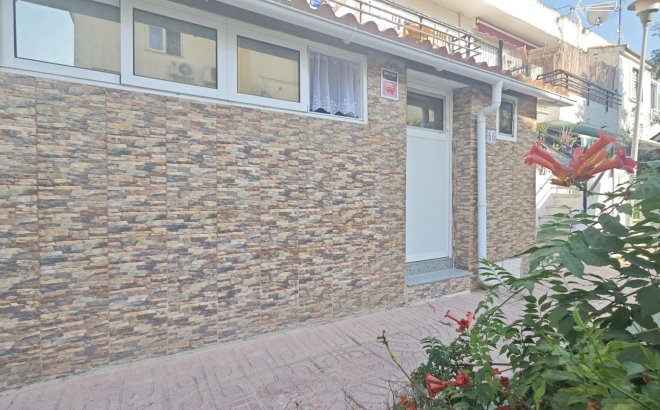 Resale - Bungalow -
Torrevieja - Playa del Cura