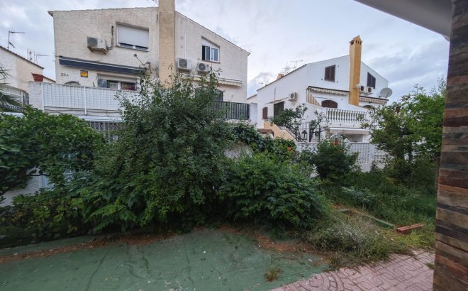 Resale - Bungalow -
Torrevieja - Playa del Cura