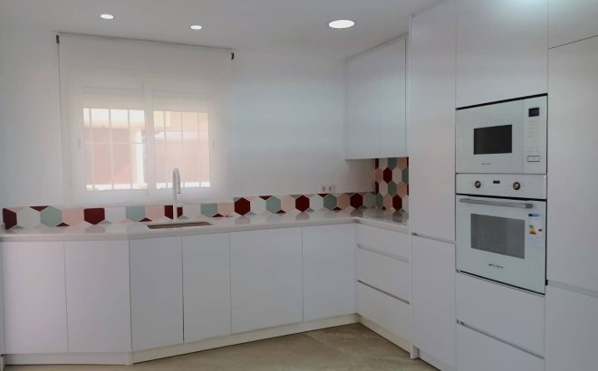 Herverkoop - Town House -
Pilar de la Horadada