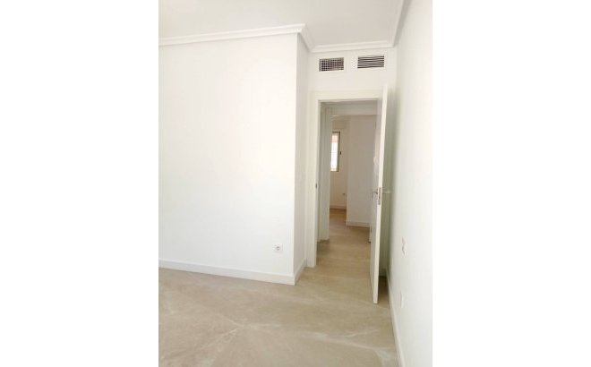 Herverkoop - Town House -
Pilar de la Horadada