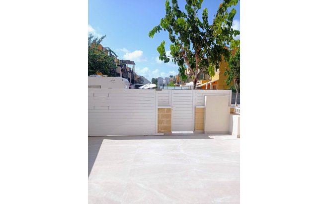 Herverkoop - Town House -
Pilar de la Horadada