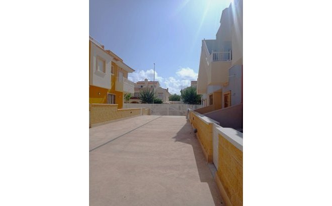 Herverkoop - Town House -
Pilar de la Horadada