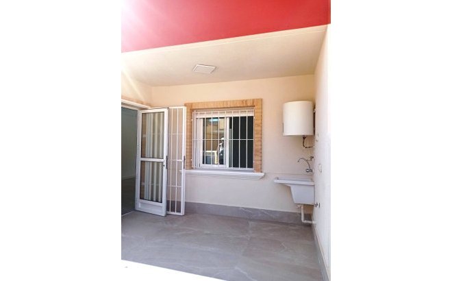 Herverkoop - Town House -
Pilar de la Horadada