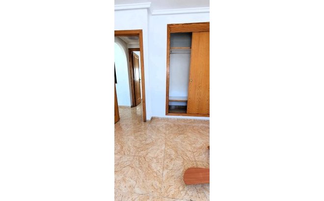 Herverkoop - Penthouse -
Torrevieja - Playa de los Locos