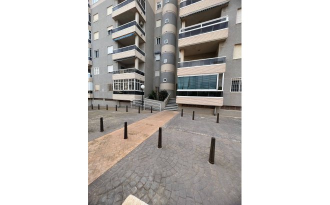 Resale - Apartment -
Torrevieja - Aguas Nuevas