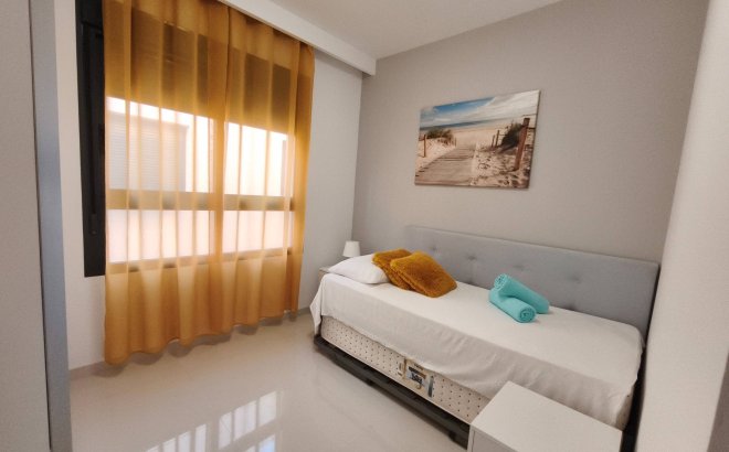 Resale - Apartment -
Pilar de la Horadada - La Torre De La Horadada