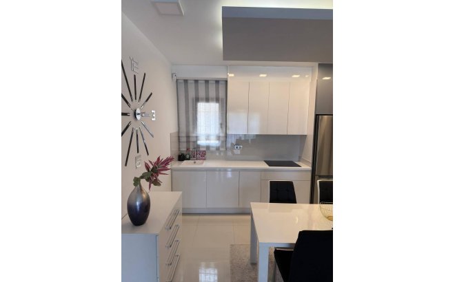 Resale - Apartment -
Pilar de la Horadada - La Torre De La Horadada