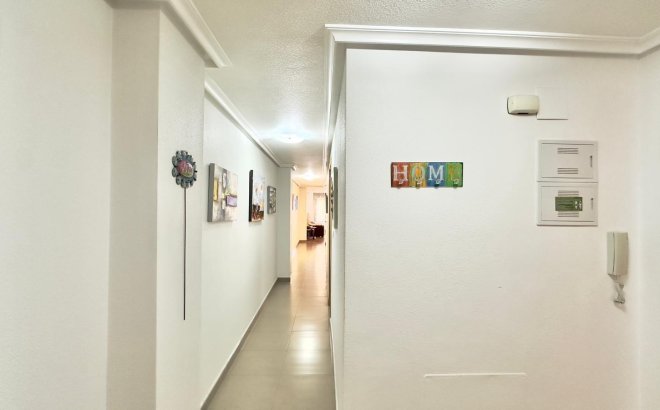 Herverkoop - Appartement -
Torrevieja