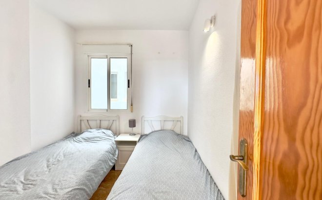 Resale - Apartment -
Torrevieja - Centro