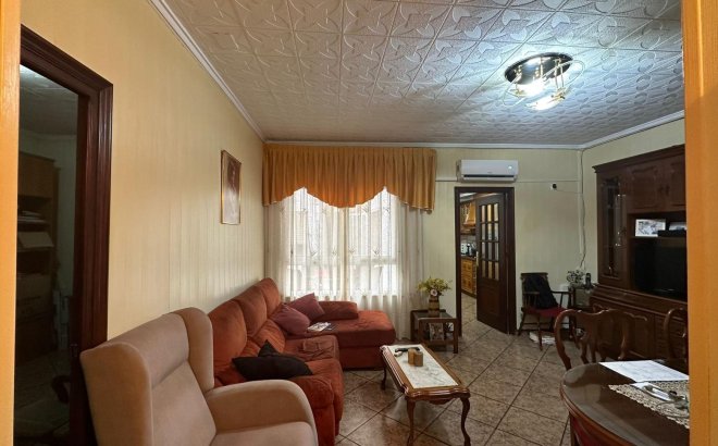 Resale - Apartment -
Torrevieja - Estacion De Autobuses