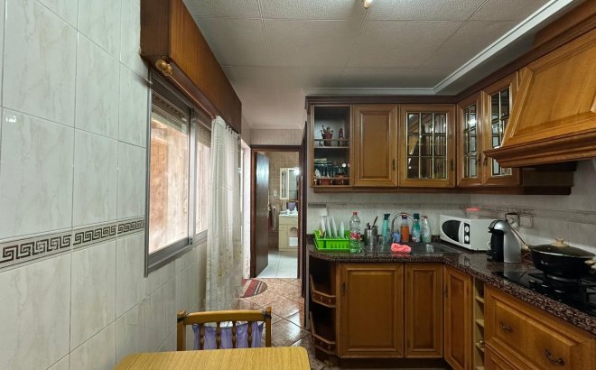 Resale - Apartment -
Torrevieja - Estacion De Autobuses