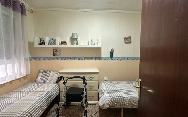 Resale - Apartment -
Torrevieja - Estacion De Autobuses