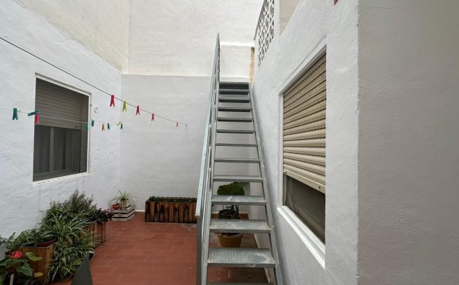 Resale - Apartment -
Torrevieja - Estacion De Autobuses