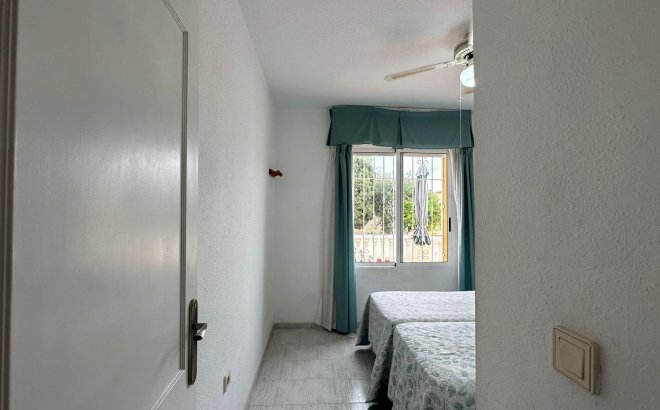 Resale - Bungalow -
Orihuela Costa - Los Almendros-la Florida